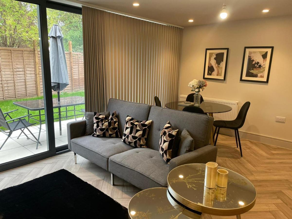 Wimbledon Luxury 3Bedroom Apartment Raynes Park Exterior foto