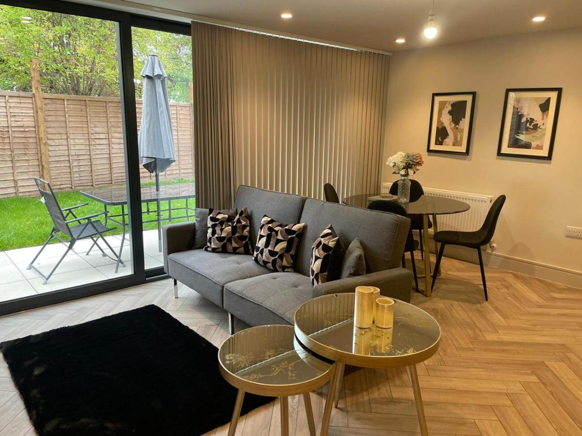 Wimbledon Luxury 3Bedroom Apartment Raynes Park Exterior foto